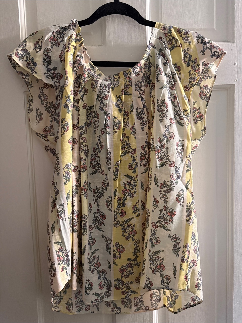 LC Lauren Conrad Cream and Yellow Floral Flutter Sleeve Blouse